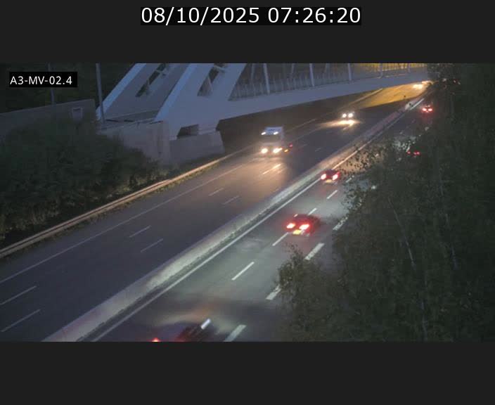 <h2>Webcam autoroute de la France (A3) au Luxembourg à Fentange, à proximité de la Croix de Gasperich. Vue orientée vers la Cloche d'Or</h2>