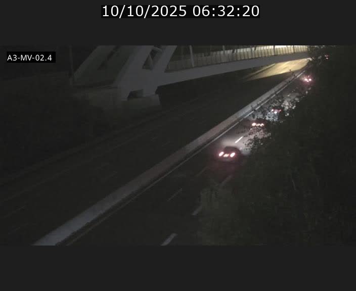 <h2>Webcam autoroute de la France (A3) au Luxembourg à Fentange, à proximité de la Croix de Gasperich. Vue orientée vers la Cloche d'Or</h2>