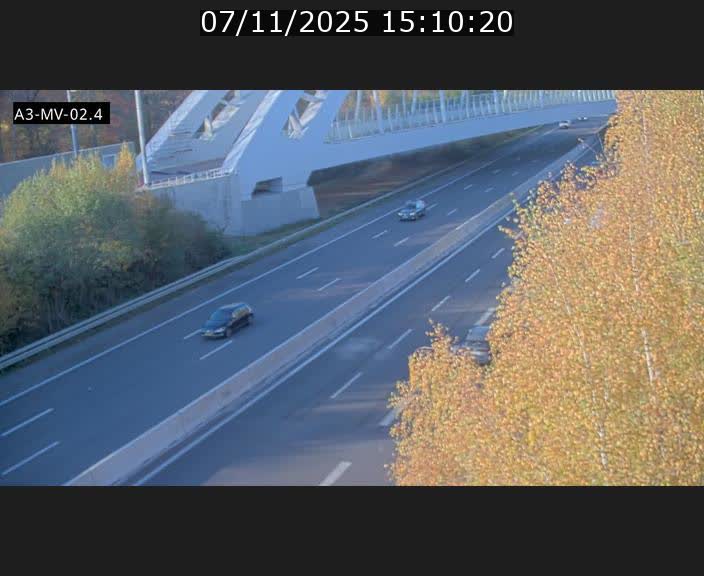 <h2>Webcam autoroute de la France (A3) au Luxembourg à Fentange, à proximité de la Croix de Gasperich. Vue orientée vers la Cloche d'Or</h2>