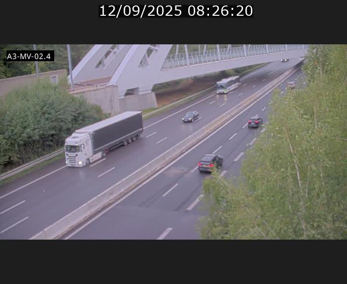 <h2>Webcam autoroute de la France (A3) au Luxembourg à Fentange, à proximité de la Croix de Gasperich. Vue orientée vers la Cloche d'Or</h2>