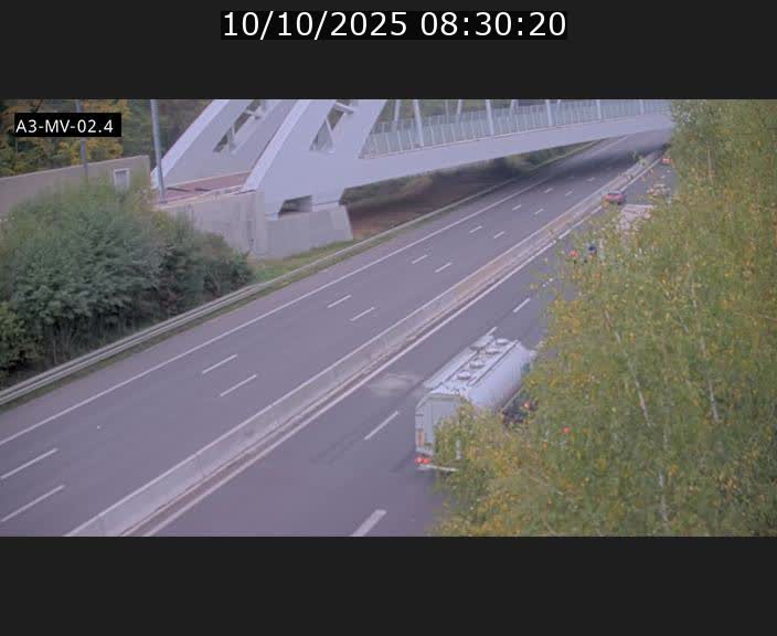 <h2>Webcam autoroute de la France (A3) au Luxembourg à Fentange, à proximité de la Croix de Gasperich. Vue orientée vers la Cloche d'Or</h2>