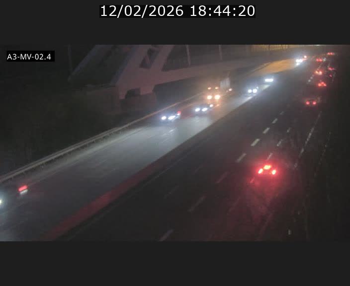 <h2>Webcam autoroute de la France (A3) au Luxembourg à Fentange, à proximité de la Croix de Gasperich. Vue orientée vers la Cloche d'Or</h2>