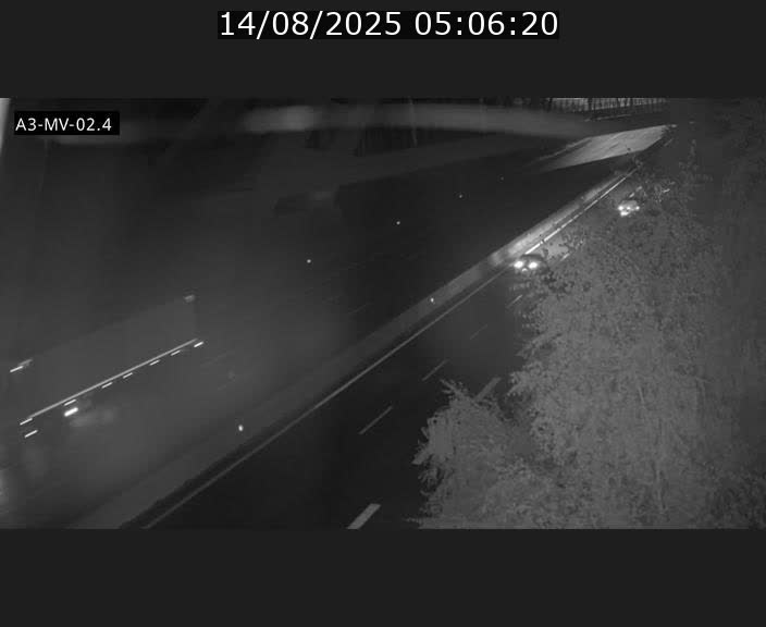 <h2>Webcam autoroute de la France (A3) au Luxembourg à Fentange, à proximité de la Croix de Gasperich. Vue orientée vers la Cloche d'Or</h2>