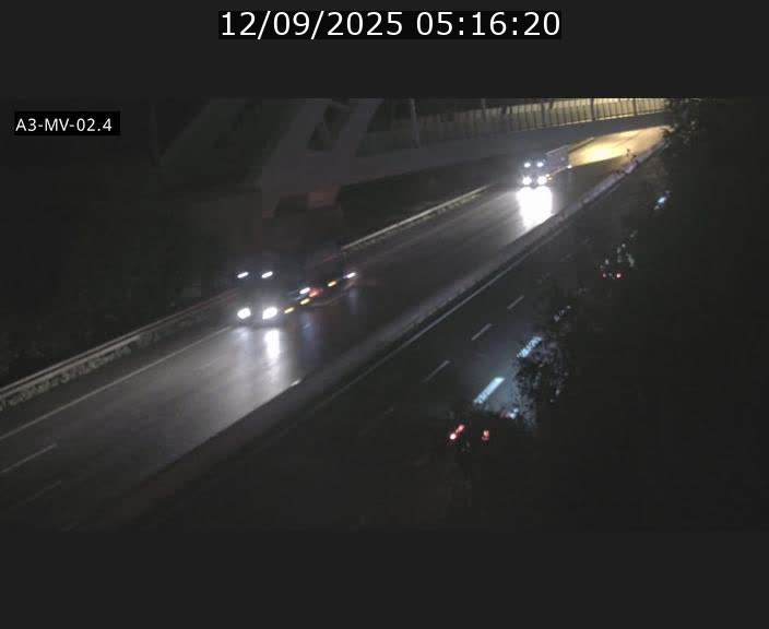 <h2>Webcam autoroute de la France (A3) au Luxembourg à Fentange, à proximité de la Croix de Gasperich. Vue orientée vers la Cloche d'Or</h2>
