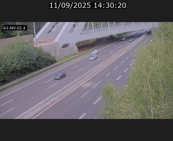 <h2>Webcam autoroute de la France (A3) au Luxembourg à Fentange, à proximité de la Croix de Gasperich. Vue orientée vers la Cloche d'Or</h2>