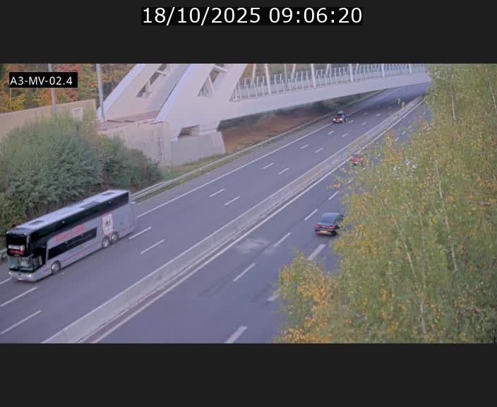 <h2>Webcam autoroute de la France (A3) au Luxembourg à Fentange, à proximité de la Croix de Gasperich. Vue orientée vers la Cloche d'Or</h2>