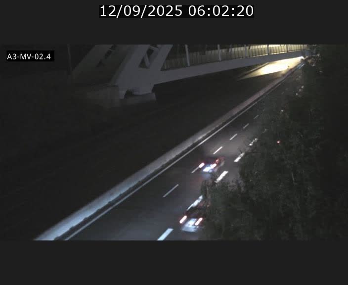 <h2>Webcam autoroute de la France (A3) au Luxembourg à Fentange, à proximité de la Croix de Gasperich. Vue orientée vers la Cloche d'Or</h2>