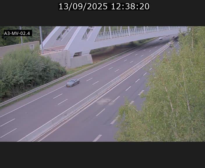 <h2>Webcam autoroute de la France (A3) au Luxembourg à Fentange, à proximité de la Croix de Gasperich. Vue orientée vers la Cloche d'Or</h2>