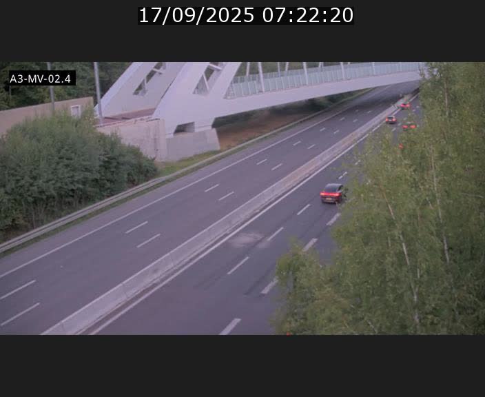 <h2>Webcam autoroute de la France (A3) au Luxembourg à Fentange, à proximité de la Croix de Gasperich. Vue orientée vers la Cloche d'Or</h2>
