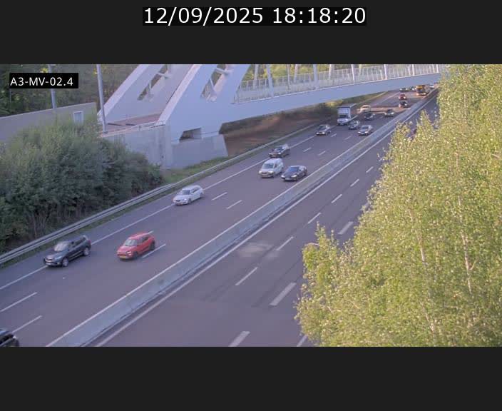 <h2>Webcam autoroute de la France (A3) au Luxembourg à Fentange, à proximité de la Croix de Gasperich. Vue orientée vers la Cloche d'Or</h2>