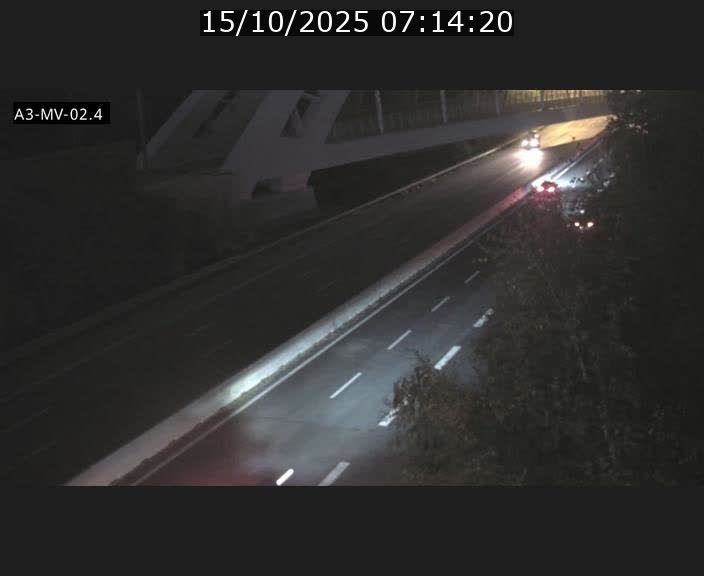 <h2>Webcam autoroute de la France (A3) au Luxembourg à Fentange, à proximité de la Croix de Gasperich. Vue orientée vers la Cloche d'Or</h2>