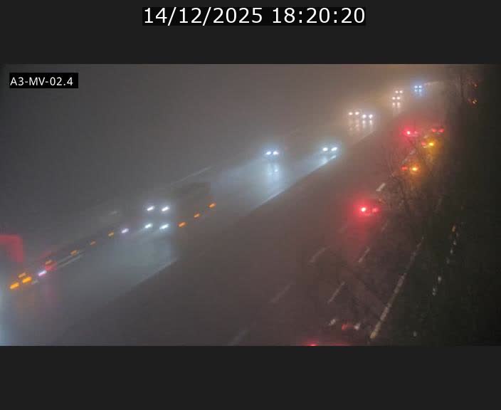 Webcam autoroute de la France (A3) au Luxembourg à Fentange, à proximité de la Croix de Gasperich. Vue orientée vers la Cloche d'Or