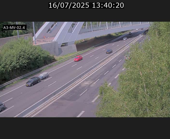 <h2>Webcam autoroute de la France (A3) au Luxembourg à Fentange, à proximité de la Croix de Gasperich. Vue orientée vers la Cloche d'Or</h2>