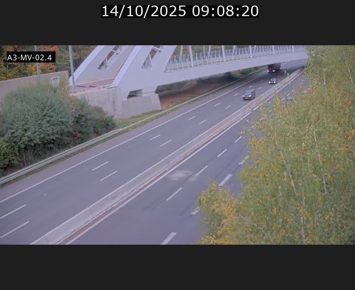 <h2>Webcam autoroute de la France (A3) au Luxembourg à Fentange, à proximité de la Croix de Gasperich. Vue orientée vers la Cloche d'Or</h2>