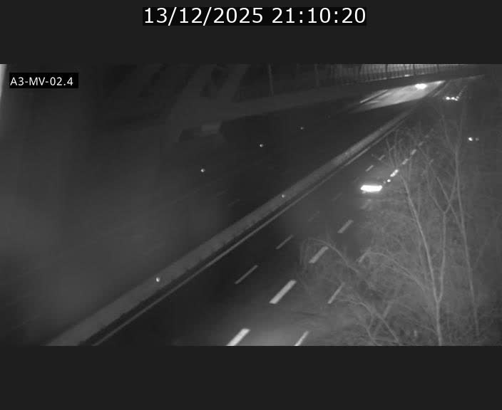 Webcam autoroute de la France (A3) au Luxembourg à Fentange, à proximité de la Croix de Gasperich. Vue orientée vers la Cloche d'Or