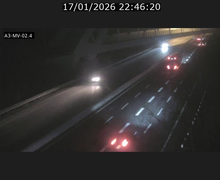 <h2>Webcam autoroute de la France (A3) au Luxembourg à Fentange, à proximité de la Croix de Gasperich. Vue orientée vers la Cloche d'Or</h2>