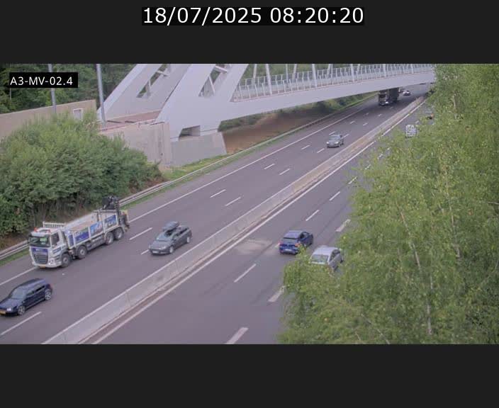 <h2>Webcam autoroute de la France (A3) au Luxembourg à Fentange, à proximité de la Croix de Gasperich. Vue orientée vers la Cloche d'Or</h2>