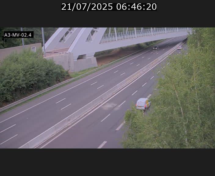 <h2>Webcam autoroute de la France (A3) au Luxembourg à Fentange, à proximité de la Croix de Gasperich. Vue orientée vers la Cloche d'Or</h2>