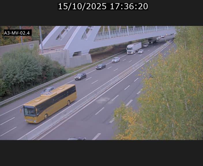 <h2>Webcam autoroute de la France (A3) au Luxembourg à Fentange, à proximité de la Croix de Gasperich. Vue orientée vers la Cloche d'Or</h2>