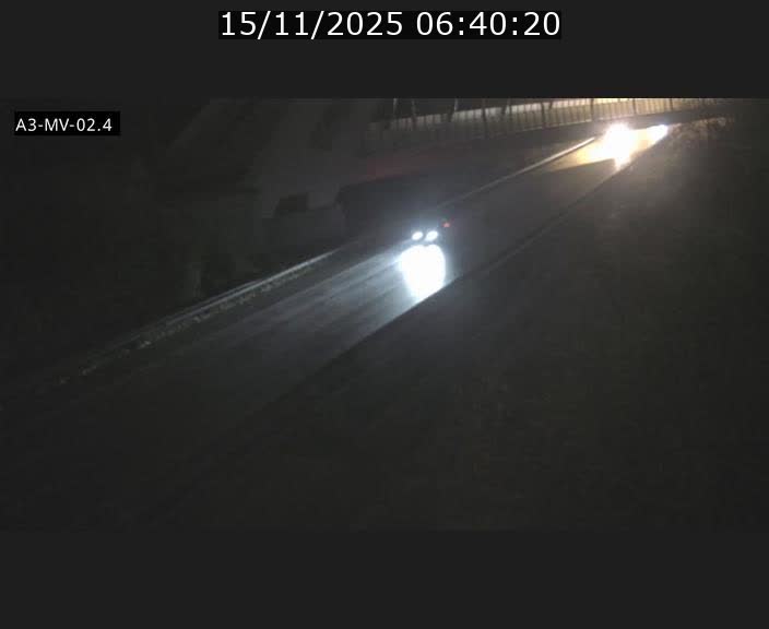 Webcam autoroute de la France (A3) au Luxembourg à Fentange, à proximité de la Croix de Gasperich. Vue orientée vers la Cloche d'Or