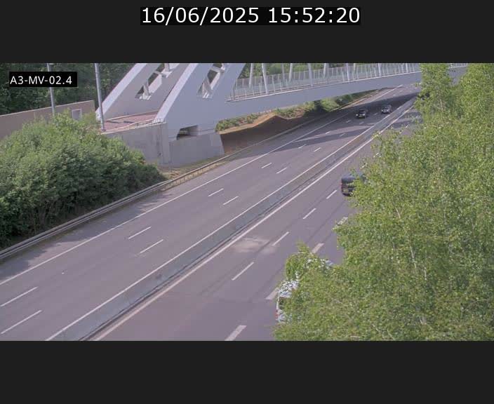 Webcam autoroute de la France (A3) au Luxembourg à Fentange, à proximité de la Croix de Gasperich. Vue orientée vers la Cloche d'Or