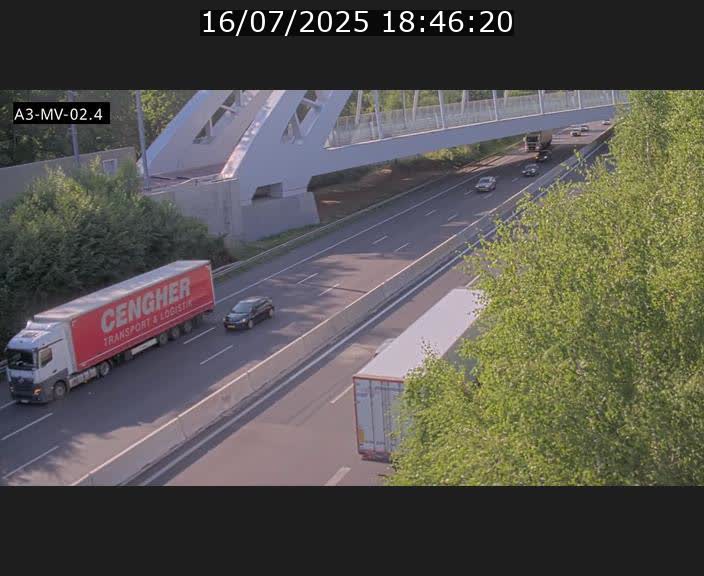 <h2>Webcam autoroute de la France (A3) au Luxembourg à Fentange, à proximité de la Croix de Gasperich. Vue orientée vers la Cloche d'Or</h2>