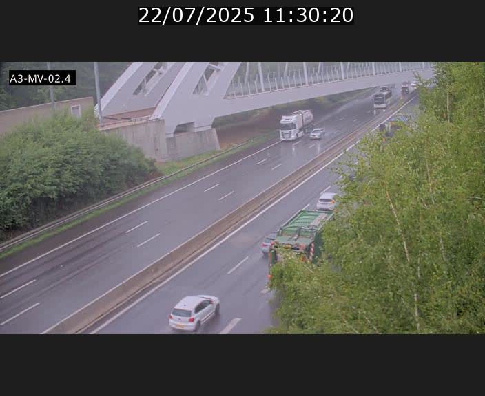 <h2>Webcam autoroute de la France (A3) au Luxembourg à Fentange, à proximité de la Croix de Gasperich. Vue orientée vers la Cloche d'Or</h2>