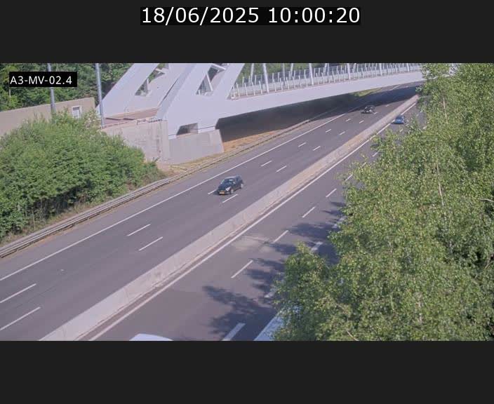 Webcam autoroute de la France (A3) au Luxembourg à Fentange, à proximité de la Croix de Gasperich. Vue orientée vers la Cloche d'Or