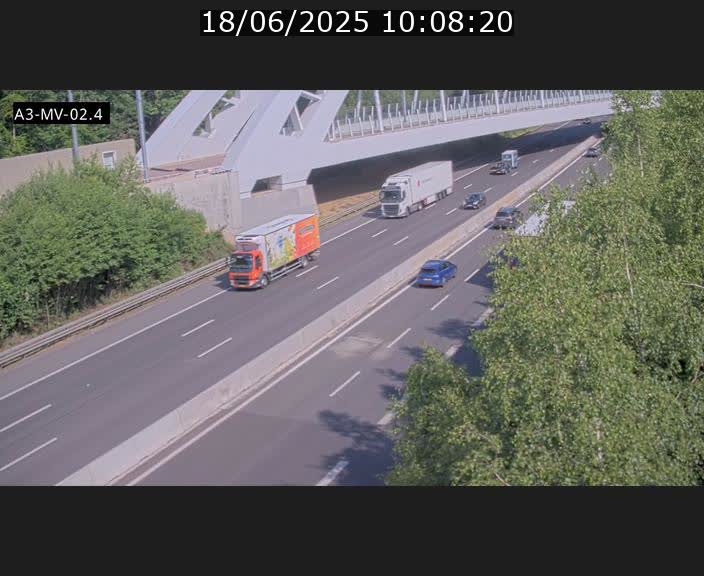 Webcam autoroute de la France (A3) au Luxembourg à Fentange, à proximité de la Croix de Gasperich. Vue orientée vers la Cloche d'Or