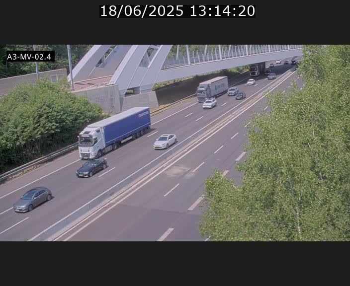 Webcam autoroute de la France (A3) au Luxembourg à Fentange, à proximité de la Croix de Gasperich. Vue orientée vers la Cloche d'Or