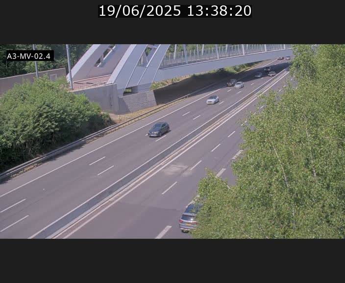 Webcam autoroute de la France (A3) au Luxembourg à Fentange, à proximité de la Croix de Gasperich. Vue orientée vers la Cloche d'Or