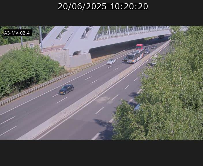 Webcam autoroute de la France (A3) au Luxembourg à Fentange, à proximité de la Croix de Gasperich. Vue orientée vers la Cloche d'Or