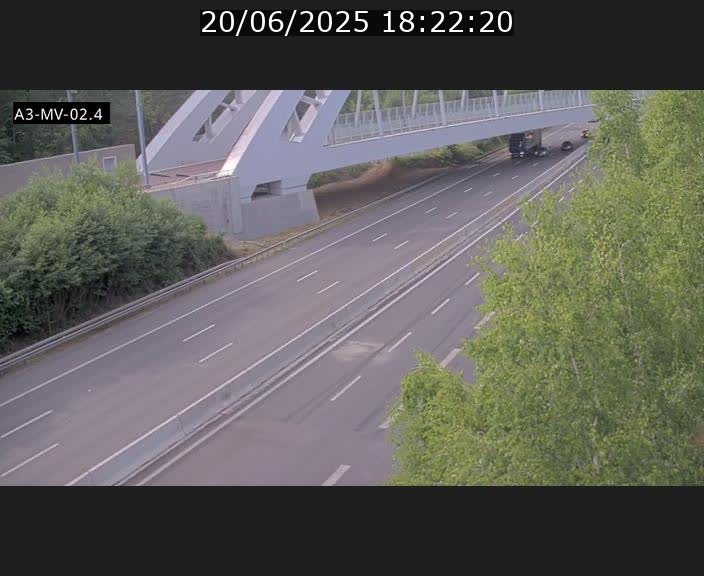 Webcam autoroute de la France (A3) au Luxembourg à Fentange, à proximité de la Croix de Gasperich. Vue orientée vers la Cloche d'Or