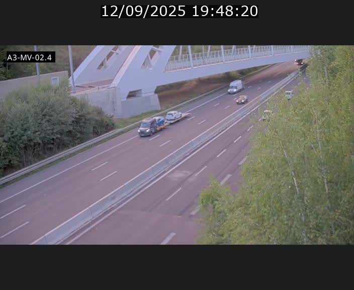 Webcam autoroute de la France (A3) au Luxembourg à Fentange, à proximité de la Croix de Gasperich. Vue orientée vers la Cloche d'Or