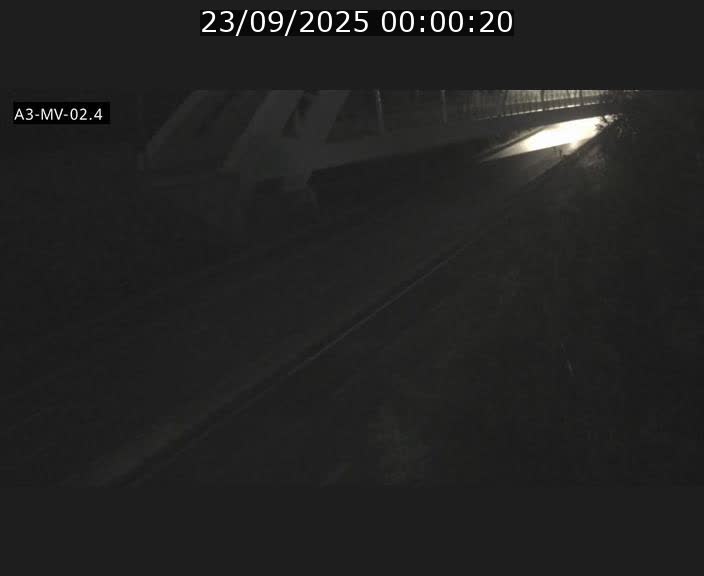 Webcam autoroute de la France (A3) au Luxembourg à Fentange, à proximité de la Croix de Gasperich. Vue orientée vers la Cloche d'Or