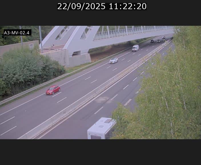 Webcam autoroute de la France (A3) au Luxembourg à Fentange, à proximité de la Croix de Gasperich. Vue orientée vers la Cloche d'Or