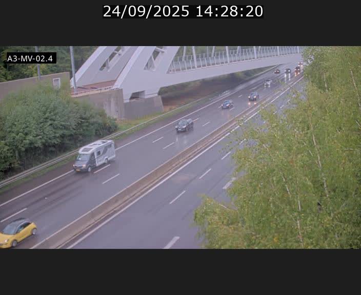 Webcam autoroute de la France (A3) au Luxembourg à Fentange, à proximité de la Croix de Gasperich. Vue orientée vers la Cloche d'Or
