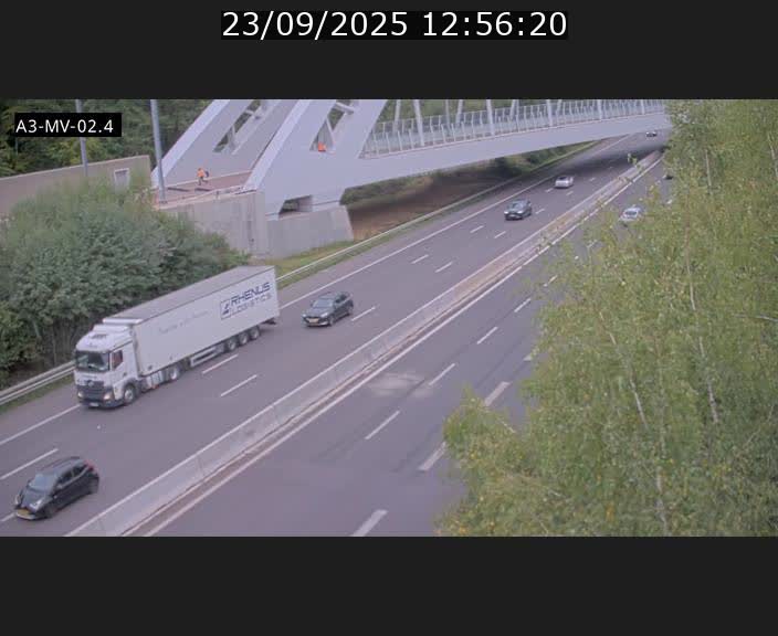 Webcam autoroute de la France (A3) au Luxembourg à Fentange, à proximité de la Croix de Gasperich. Vue orientée vers la Cloche d'Or