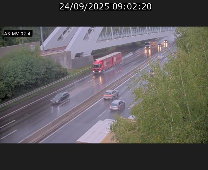 Webcam autoroute de la France (A3) au Luxembourg à Fentange, à proximité de la Croix de Gasperich. Vue orientée vers la Cloche d'Or