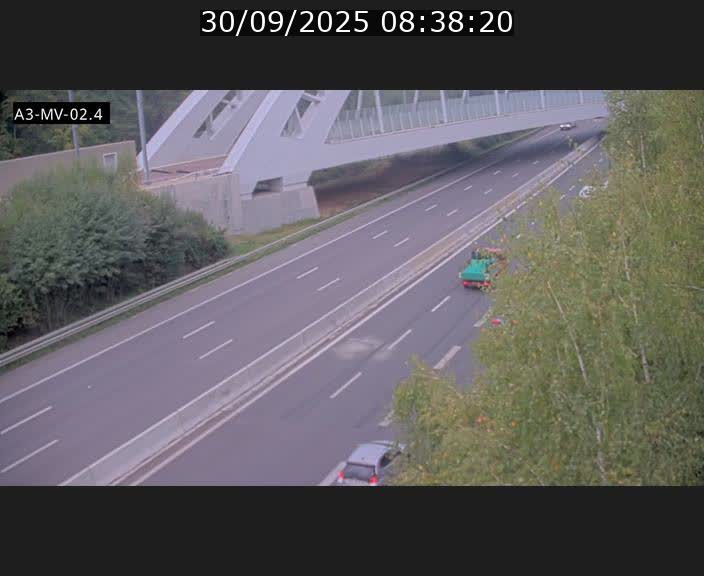 Webcam autoroute de la France (A3) au Luxembourg à Fentange, à proximité de la Croix de Gasperich. Vue orientée vers la Cloche d'Or