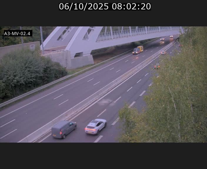 Webcam autoroute de la France (A3) au Luxembourg à Fentange, à proximité de la Croix de Gasperich. Vue orientée vers la Cloche d'Or