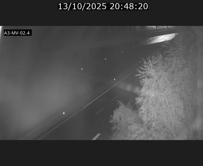 Webcam autoroute de la France (A3) au Luxembourg à Fentange, à proximité de la Croix de Gasperich. Vue orientée vers la Cloche d'Or