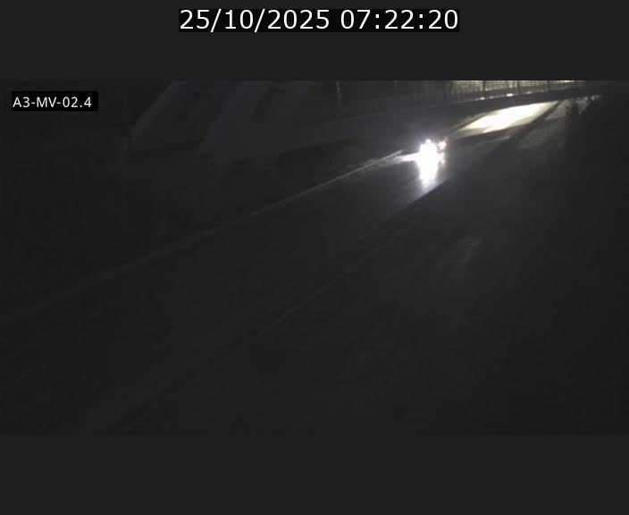 Webcam autoroute de la France (A3) au Luxembourg à Fentange, à proximité de la Croix de Gasperich. Vue orientée vers la Cloche d'Or