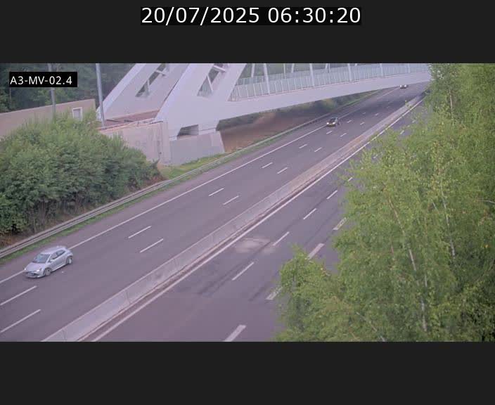 <h2>Webcam autoroute de la France (A3) au Luxembourg à Fentange, à proximité de la Croix de Gasperich. Vue orientée vers la Cloche d'Or</h2>