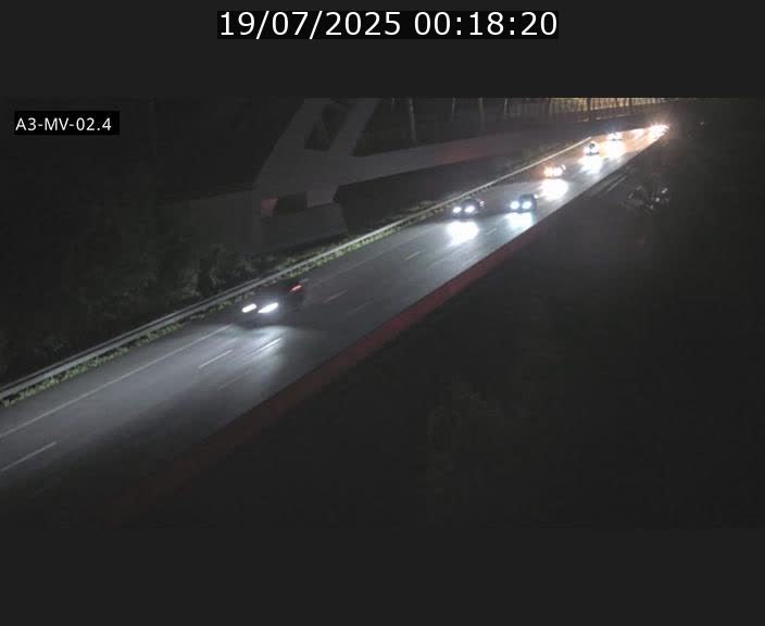 <h2>Webcam autoroute de la France (A3) au Luxembourg à Fentange, à proximité de la Croix de Gasperich. Vue orientée vers la Cloche d'Or</h2>