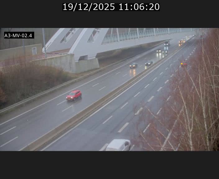 <h2>Webcam autoroute de la France (A3) au Luxembourg à Fentange, à proximité de la Croix de Gasperich. Vue orientée vers la Cloche d'Or</h2>