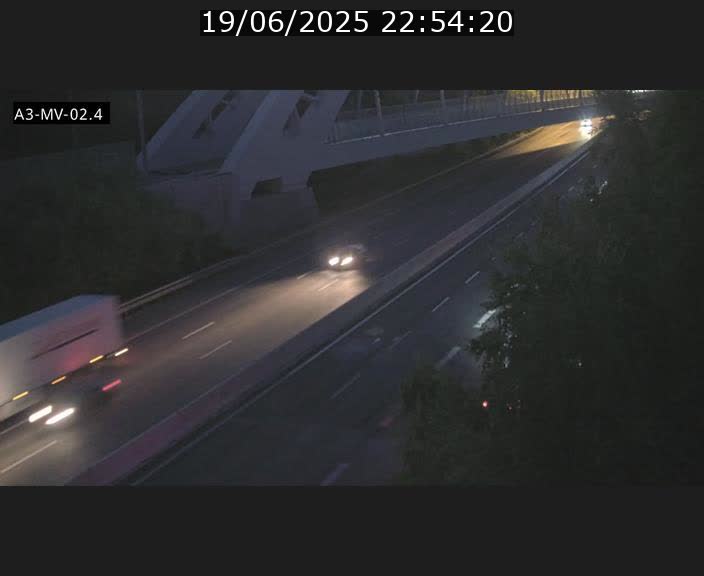<h2>Webcam autoroute de la France (A3) au Luxembourg à Fentange, à proximité de la Croix de Gasperich. Vue orientée vers la Cloche d'Or</h2>