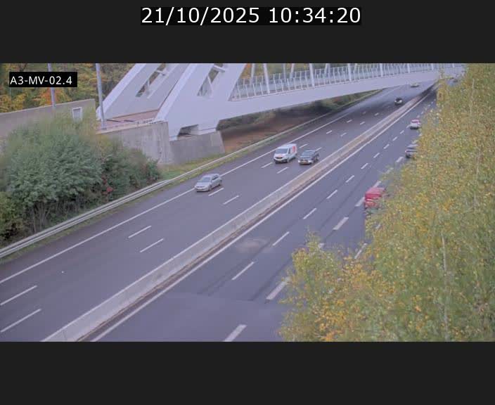 <h2>Webcam autoroute de la France (A3) au Luxembourg à Fentange, à proximité de la Croix de Gasperich. Vue orientée vers la Cloche d'Or</h2>