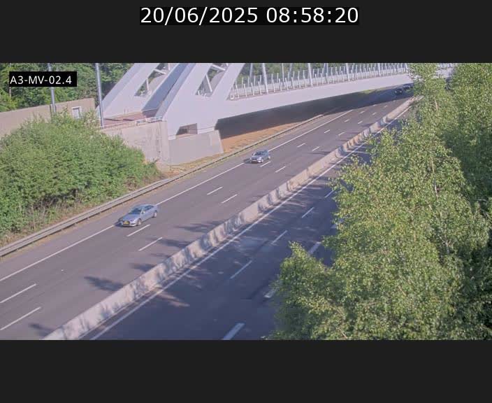 <h2>Webcam autoroute de la France (A3) au Luxembourg à Fentange, à proximité de la Croix de Gasperich. Vue orientée vers la Cloche d'Or</h2>