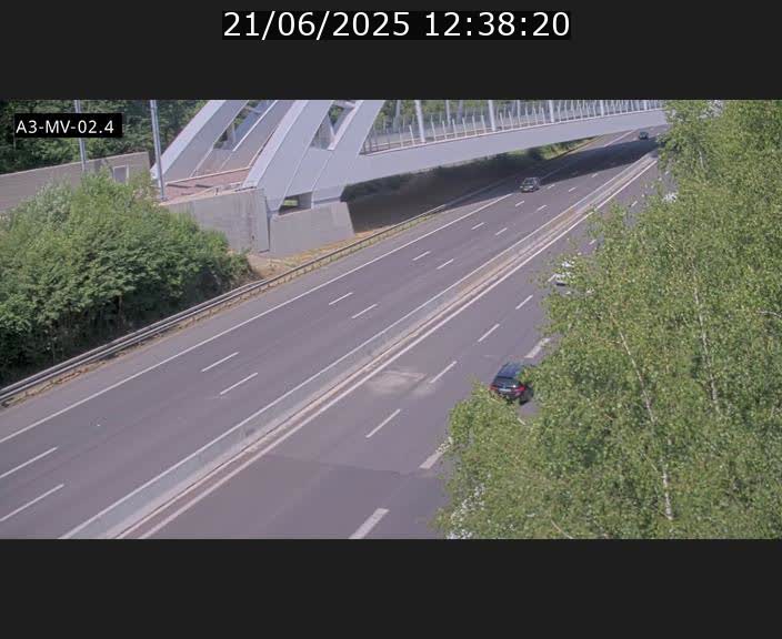 <h2>Webcam autoroute de la France (A3) au Luxembourg à Fentange, à proximité de la Croix de Gasperich. Vue orientée vers la Cloche d'Or</h2>